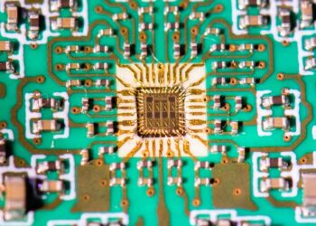 500 Gbps su un singolo chip: questo record mondiale potrebbe cambiare tutto per l'IA e le reti