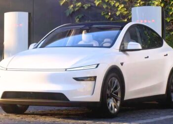I proprietari di Model Y 4680 constatano che la loro batteria ricarica dal 15 al 20% più lentamente delle LFP in 15 minuti in autostrada: la promessa Tesla della cella 4680 non si conferma nell'uso reale