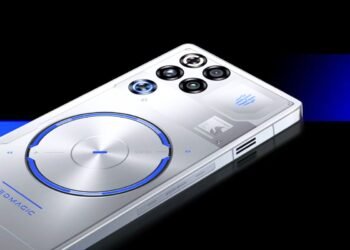 REDMAGIC lancia lo smartphone da gaming che non rallenta mai: ventola da 24.000 RPM e batteria da 7.500 mAh